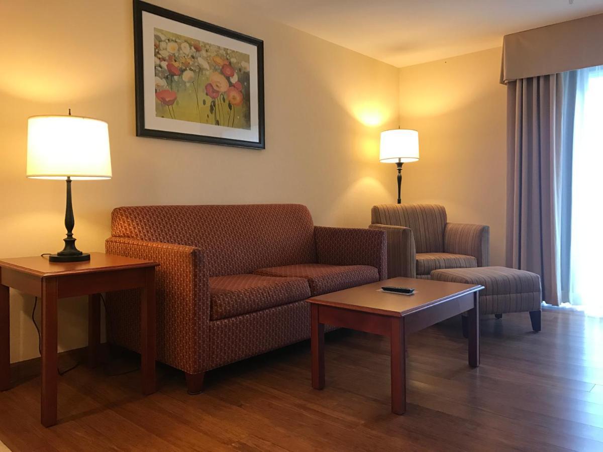 White River Inn & Suites Уайт Ривър Джънкшън Екстериор снимка