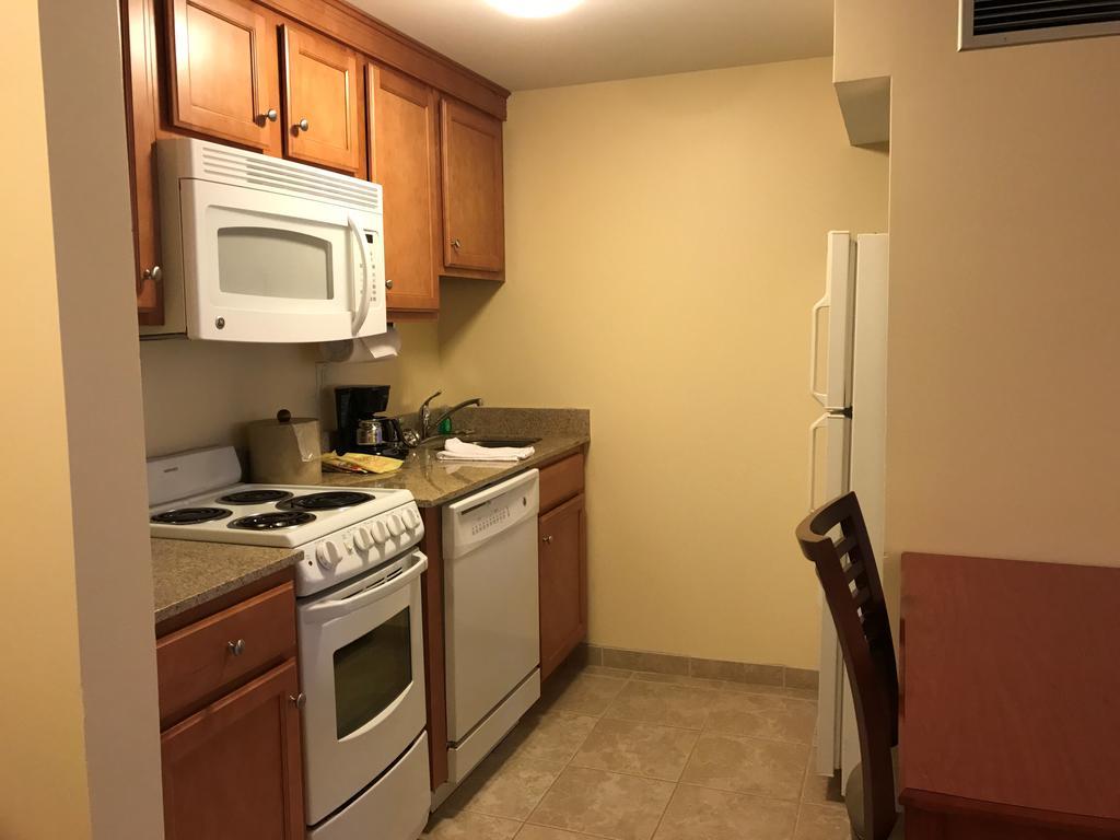 White River Inn & Suites Уайт Ривър Джънкшън Екстериор снимка