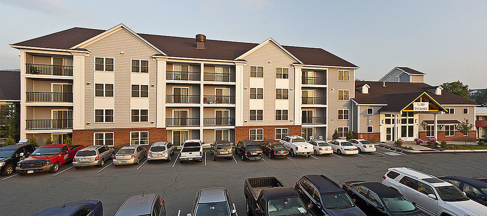 White River Inn & Suites Уайт Ривър Джънкшън Екстериор снимка